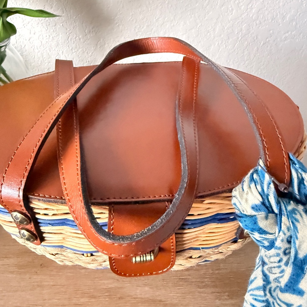 Patricia Nash Thea Mini Rattan Basket Bag - Picture 4 of 7